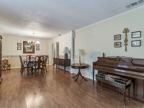 3rd image of 11303 WHISPERING WIND ST