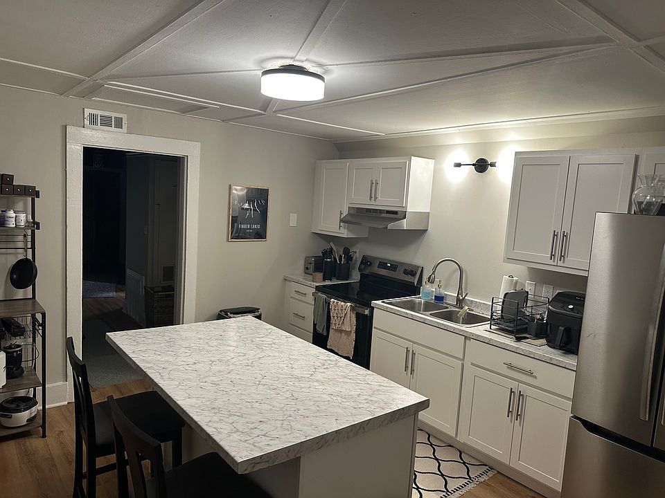1st image of 76 W Main St #2