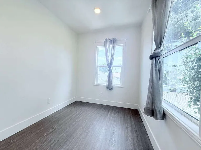 6509 State St #A — Photo 17