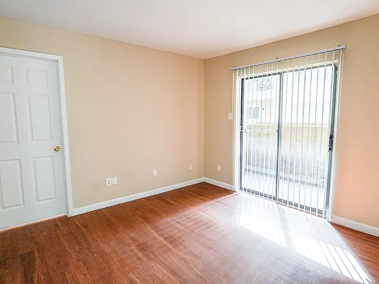 La Esencia Apartments — Photo 6