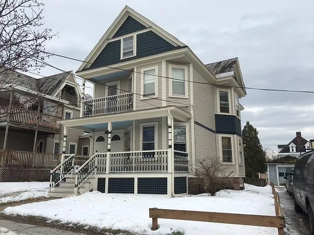 133 Loomis St #2