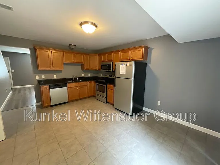 704 Fountain View Dr #F — Photo 5