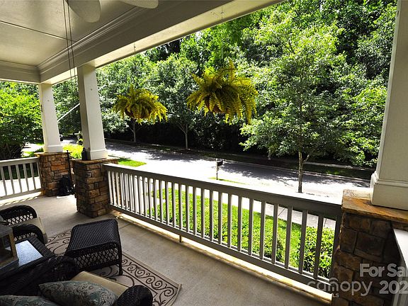 2nd image of 106 Pavillion Ln
