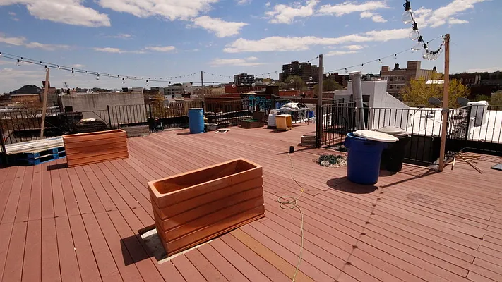 Rented by Nooklyn NYC LLC | media 18