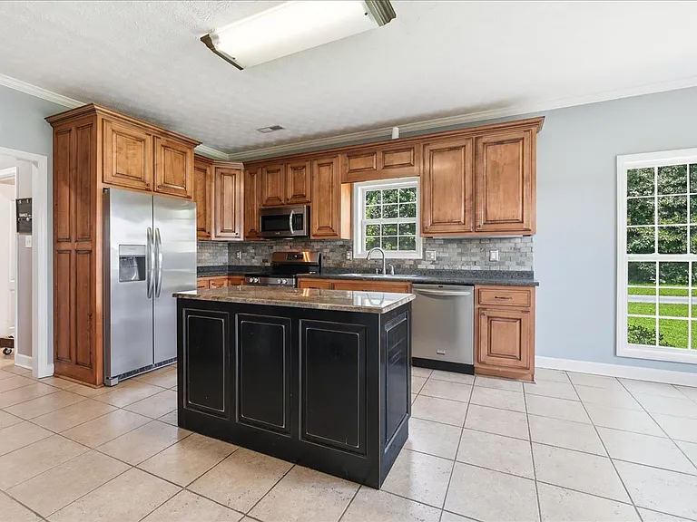 1205 Salem Rd SW — Photo 7