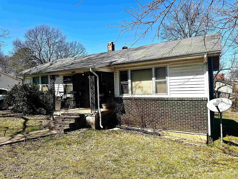 2nd image of 426 Steele Ave