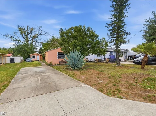 2355 Jeffcott St, Fort Myers, FL 33901