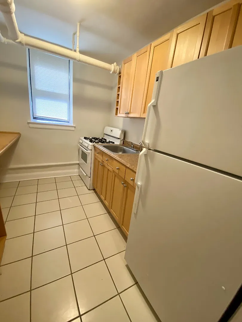 Studio, 1.0 bath, $1,800 — Photo 2