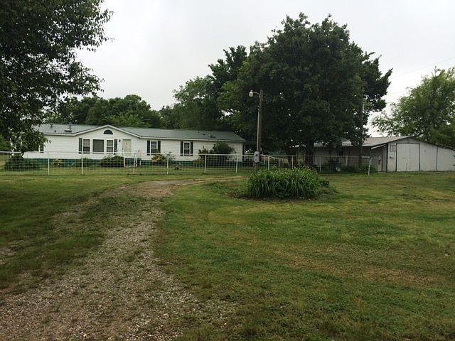 2nd image of 16597 E 461 Rd