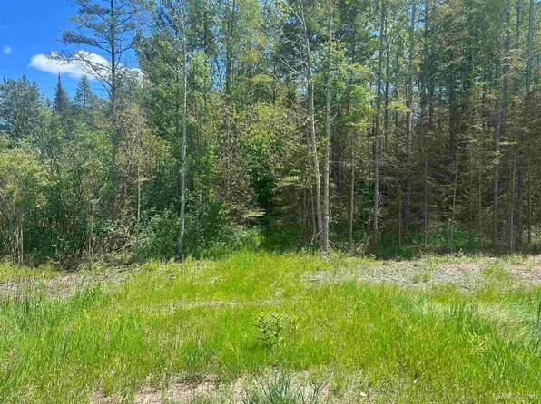L Road, Escanaba, MI 49829