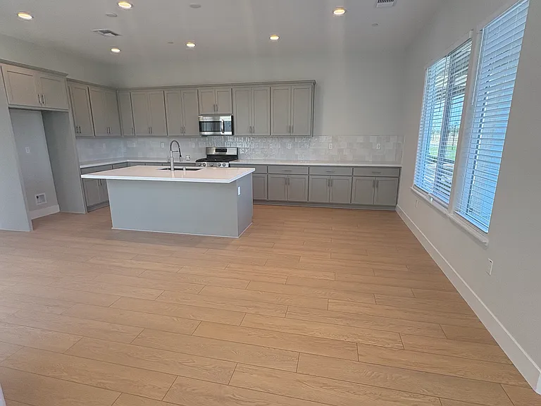 1870 Foster Ln — Photo 28