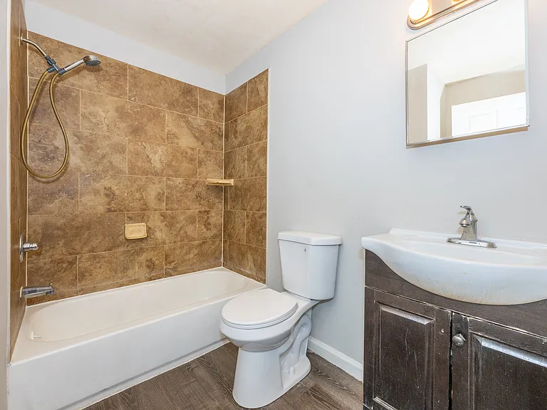 162 E Main St #1 — Photo 15