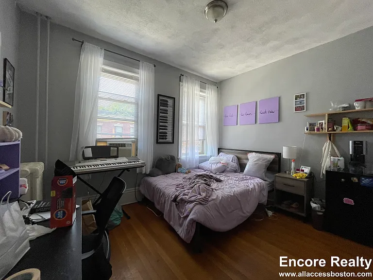11 Park St #6 — Photo 20
