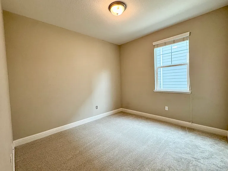 2179 Eva St — Photo 8