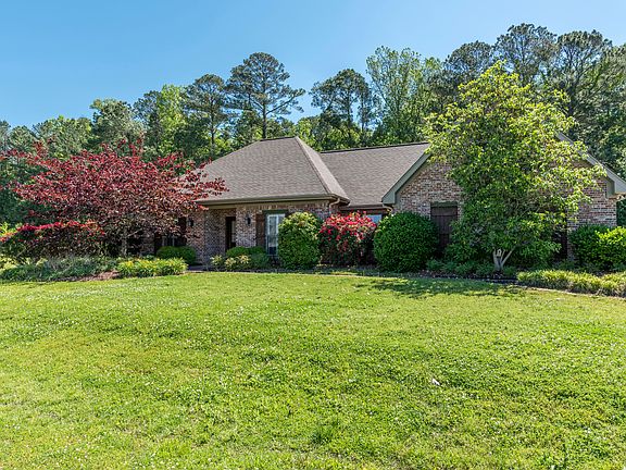 2nd image of 791 White Oak Ln
