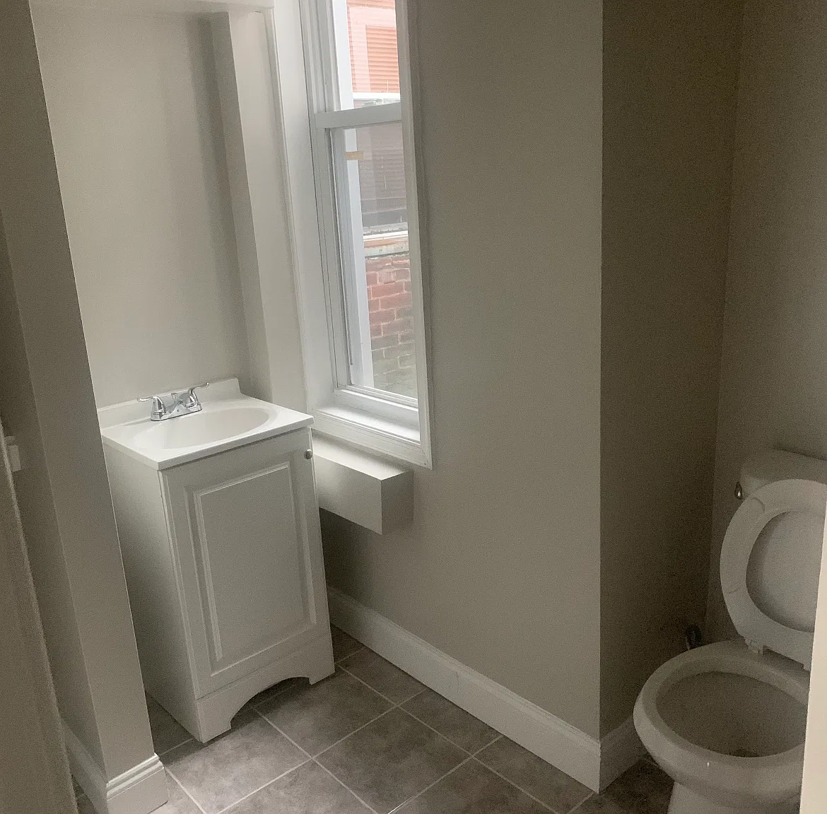 2321 W Atlantic St — Photo 3