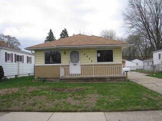 1st image of 18624 Gillman St