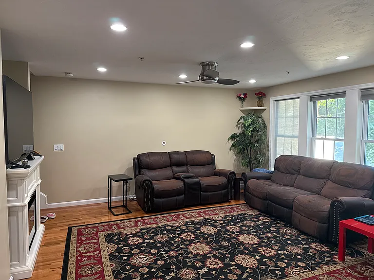 180 Park St #6 — Photo 15