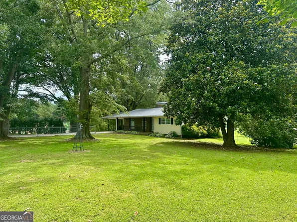 746 Thomas Rd, Trion, GA 30753