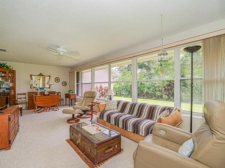 847 Lake Orchid Cir — Photo 28