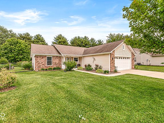 3rd image of 330 Southway Ct