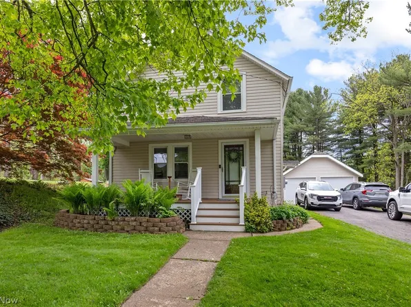 2462 Myersville Rd, Uniontown, OH 44685