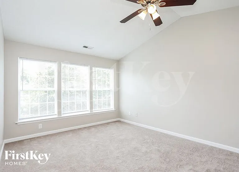 5521 Scenic Brook Ln — Photo 8