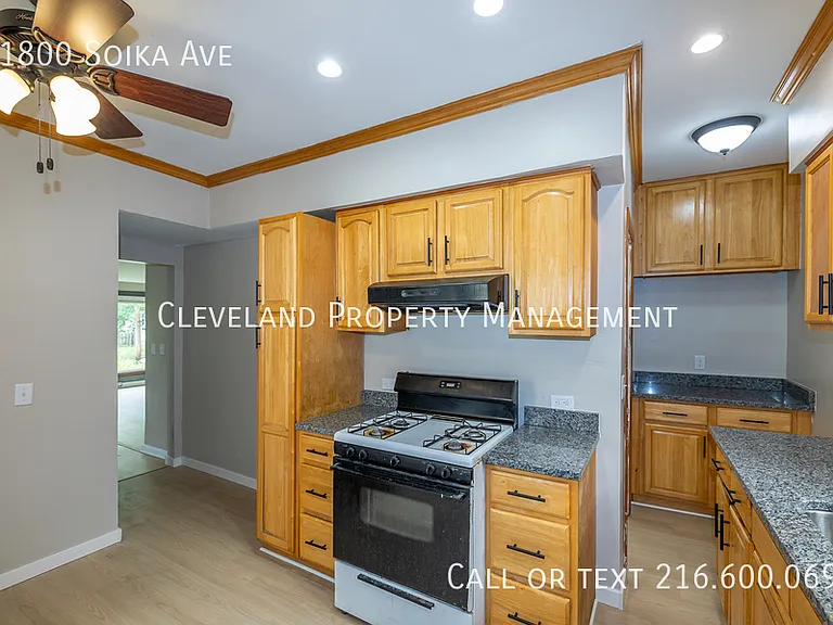 11800 Soika Ave — Photo 11