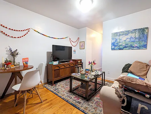 Rented by Manhattan Spaces | media 11