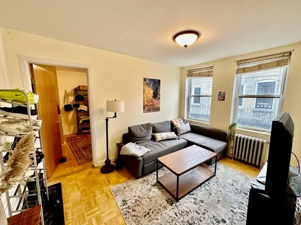 214 Hanover St, Boston, MA