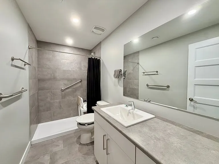 92 Chateauguay St — Photo 12