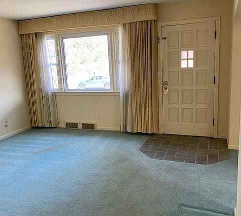 2nd image of 100 Dartmouth St