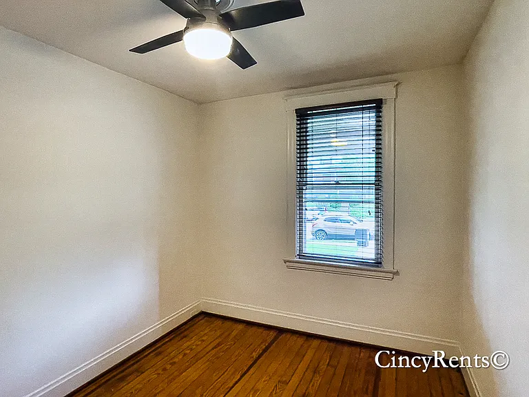 2800 Observatory Ave #1 — Photo 17