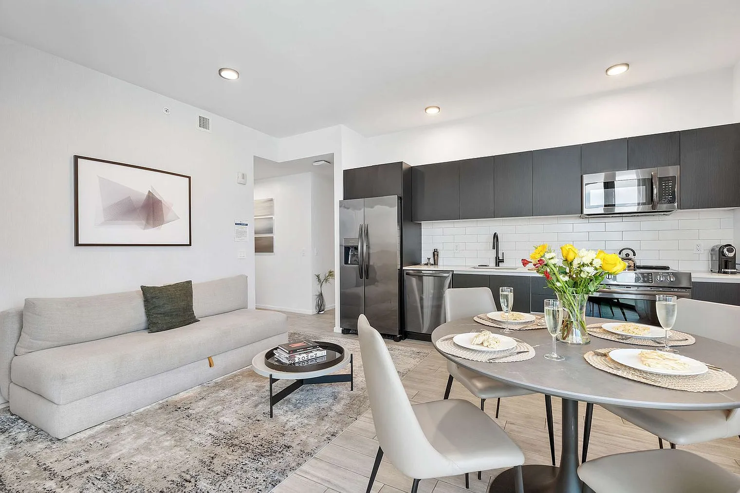 3 bed, 3.0 bath, 1420 sqft, $9,728 — Photo 1