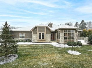 11651 Glen Way, Greenfield, WI 53228