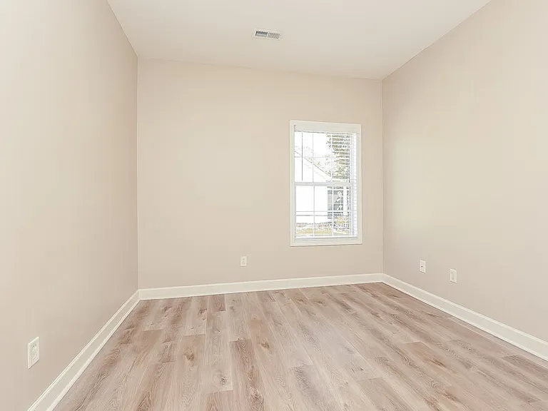 832 Hammersmith Dr — Photo 12