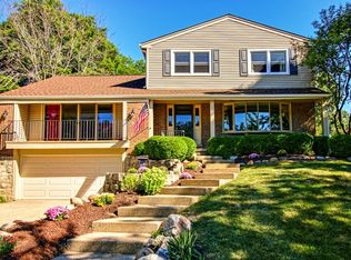 770 E Hillside Ave, Barrington, IL 60010