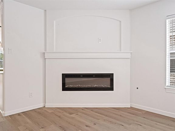 5th image of 22511 Sweetglen Ct