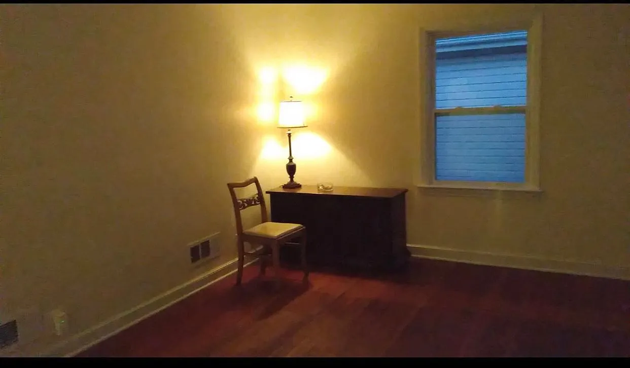 2 bed, 996 sqft, $2,100 — Photo 2