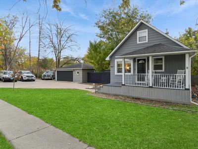 907 Maple Ave, Lisle, IL, 60532