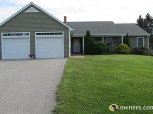 17 Lamplighter Cir, Auburn, ME 04210