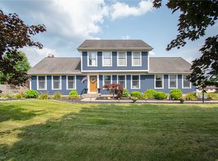 6311 Catawba Dr, Canfield, OH 44406