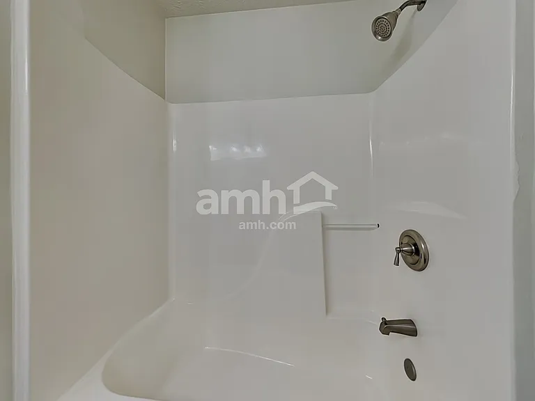 2159 Glenview Dr — Photo 18