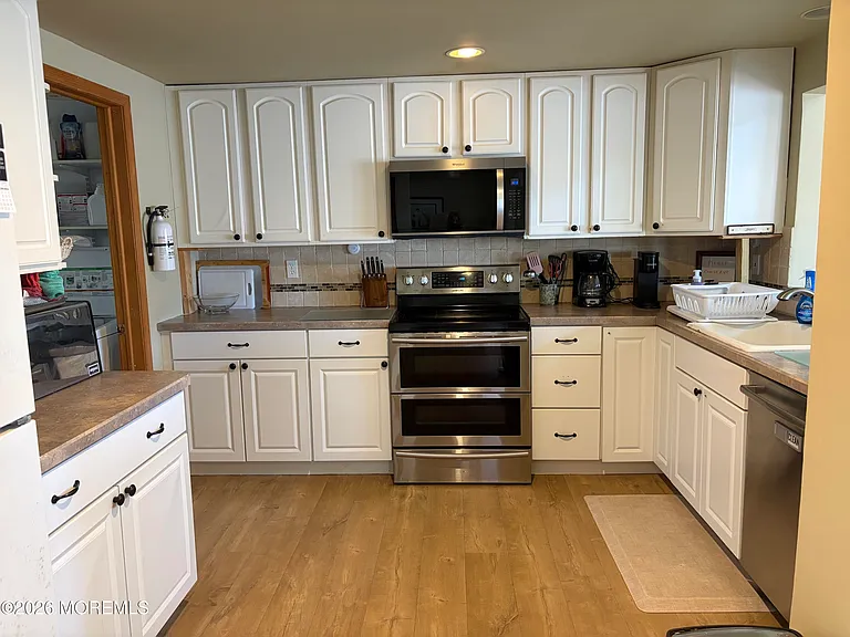 29 Julia Dr — Photo 2