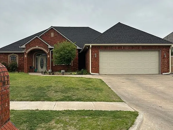 3703 NE Cypress Ln, Lawton, OK 73507
