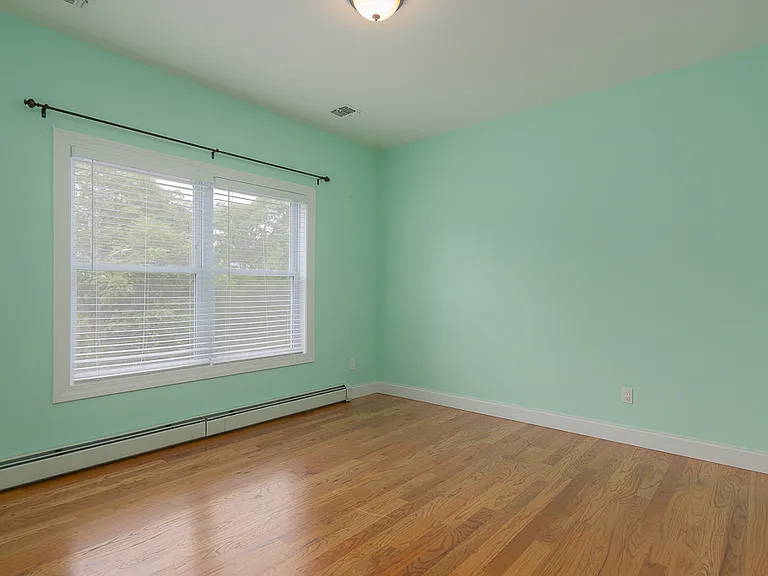 69 Heights Rd — Photo 15