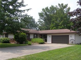 1111 S Worth St, Sullivan, IL 61951