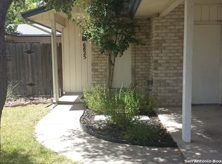 6825 Grass Valley Dr, Leon Valley, TX 78238