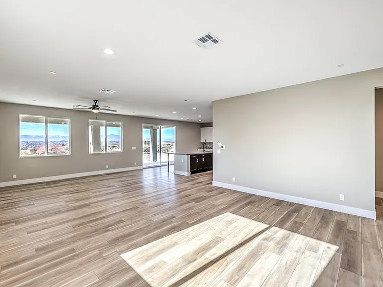 724 Naples Ave — Photo 7