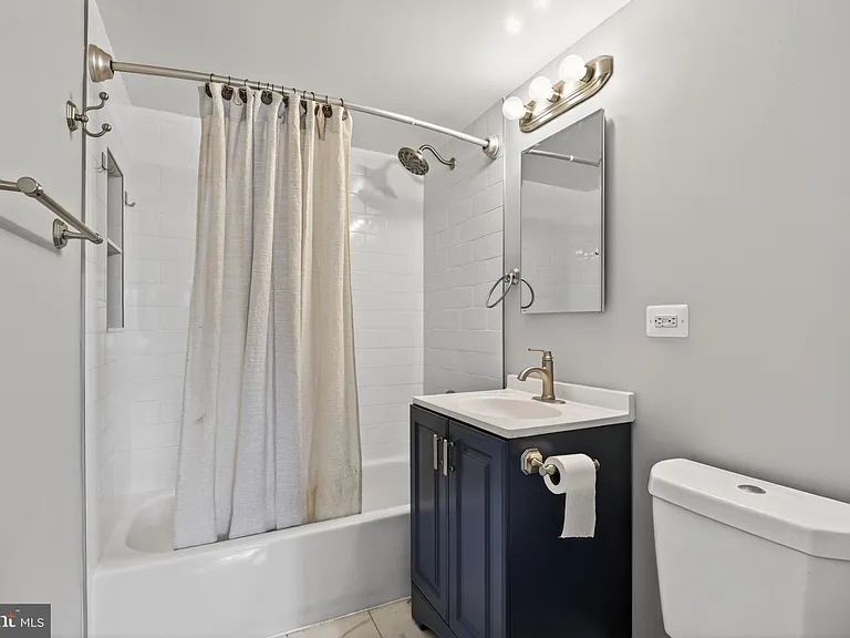 1461 N Van Dorn St #A — Photo 4
